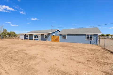 Exterior - 11765 Cottontail Ln, Apple Valley, CA 92308 photo 3 of 5