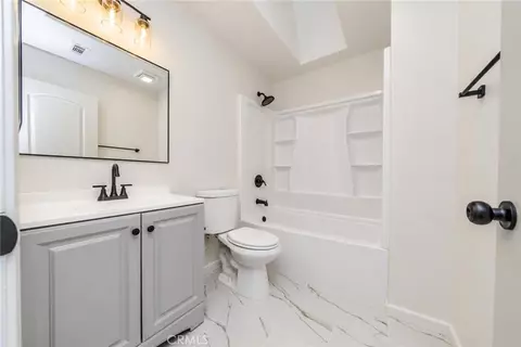 Bath - 11765 Cottontail Ln, Apple Valley, CA 92308 photo 1 of 3