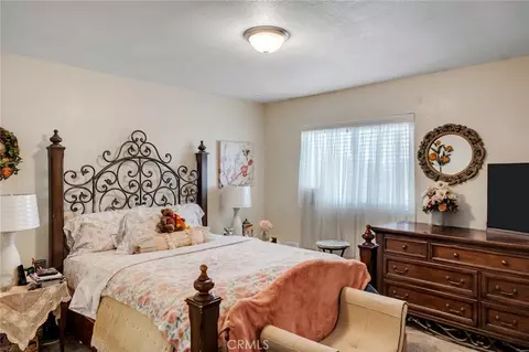 Bedroom - 751 Higgins, Barstow, CA 92311 photo 2 of 6