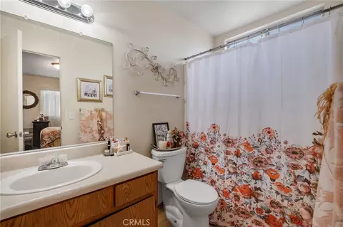 Bath - 751 Higgins, Barstow, CA 92311 photo 1 of 2