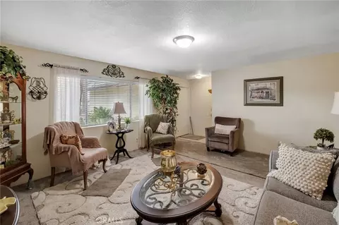 Living - 751 Higgins, Barstow, CA 92311 photo 3 of 4