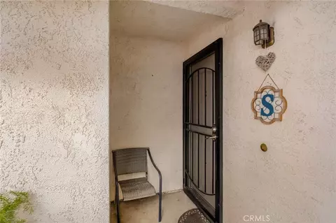 Entry Way - 751 Higgins, Barstow, CA 92311 photo 1 of 3