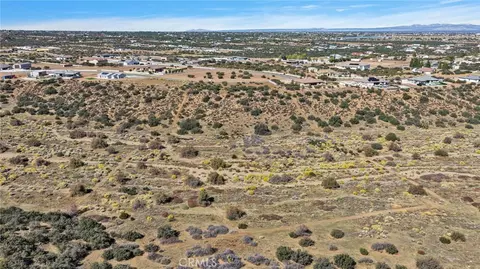 7977 Arrowhead, Phelan, CA 92371 photo 11