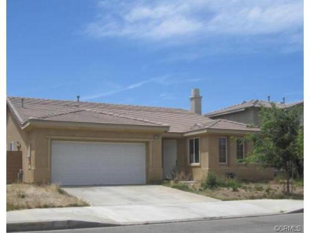 2720 E Newgrove St, Lancaster, CA 93535 photo 1