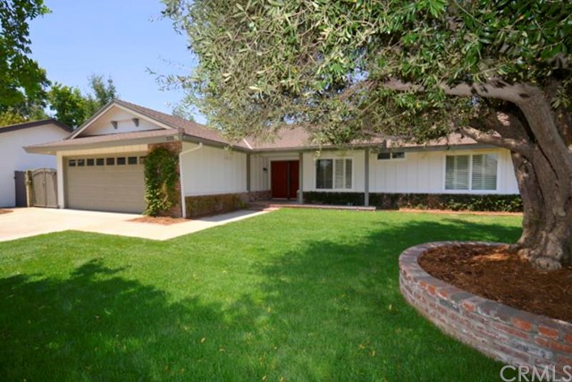 335 E Midway Ct, Upland, CA 91784 photo 1