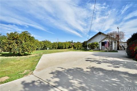 3663 Harrison St, Riverside, CA 92503 photo 1