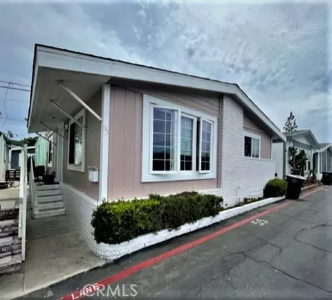 327 W Wilson St #55, Costa Mesa, CA 92627