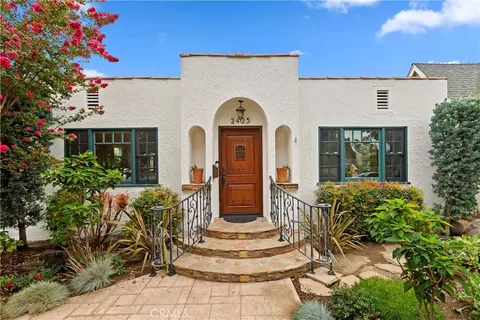 2425 Poinsettia St, Santa Ana, CA 92706