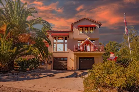 33255 Hollister Dr, Lake Elsinore, CA 92530