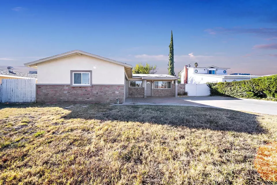 6638 Lilac Ave, Rialto, CA 92376 23 Photos Movoto