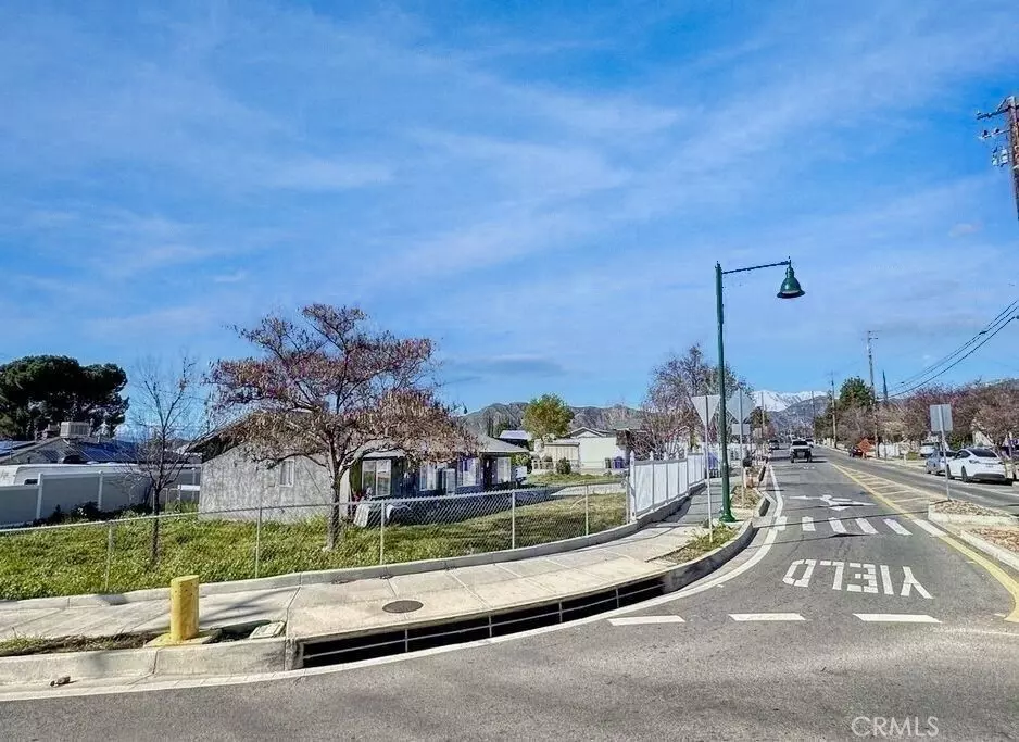 12492 3rd St, Yucaipa, CA 92399 10 Photos Movoto