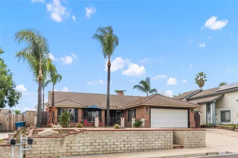 16518 Running Deer, Lake Elsinore, CA 92530