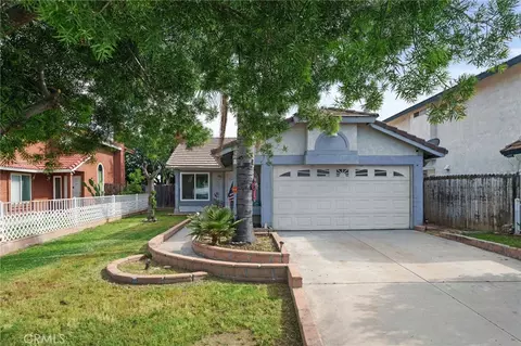 113 Peppertree Dr, Perris, CA 92571