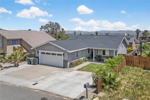 15524 Rose St, Lake Elsinore, CA 92530