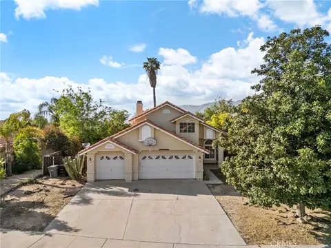 1581 Napa Ct, San Jacinto, CA 92583