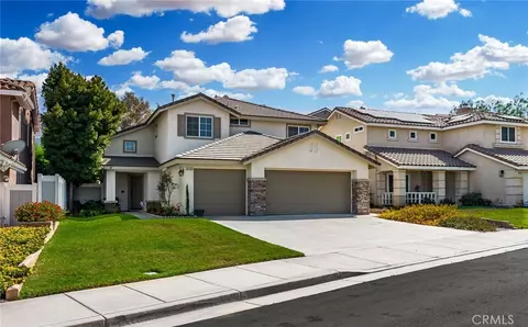 13915 Ten Gallon Cir, Corona, CA 92883