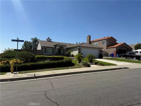 2791 Plaza Serena Dr, Rialto, CA 92377