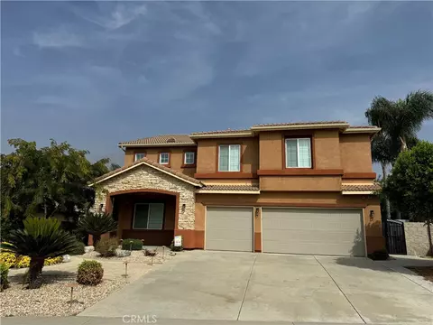29260 Lake View Ln, Highland, CA 92346