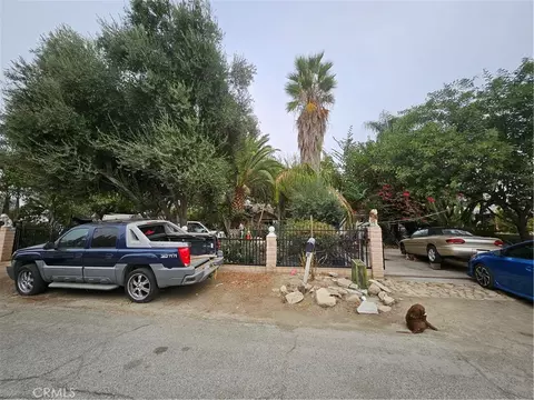 566 E Santa Fe St, San Bernardino, CA 92408