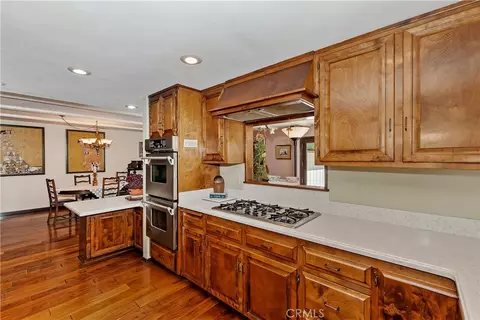 Kitchen - 23167 Brookside Rd, Crestline, CA 92325 photo 4 of 5