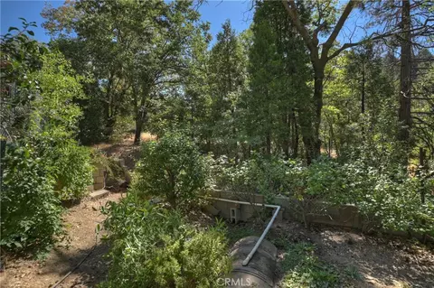 Exterior - 23167 Brookside Rd, Crestline, CA 92325 photo 8 of 14