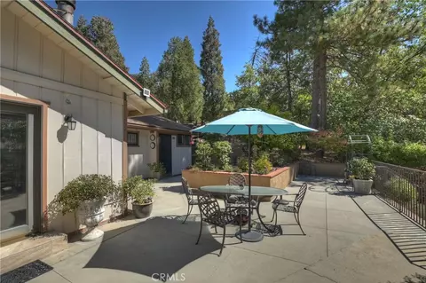 Exterior - 23167 Brookside Rd, Crestline, CA 92325 photo 5 of 14