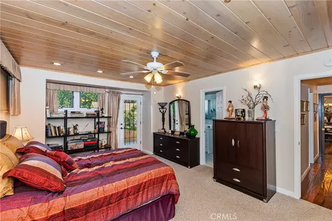Bedroom - 23167 Brookside Rd, Crestline, CA 92325 photo 6 of 8