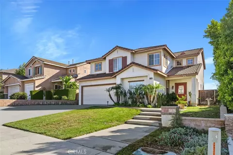 19571 Norwich Dr, Riverside, CA 92508