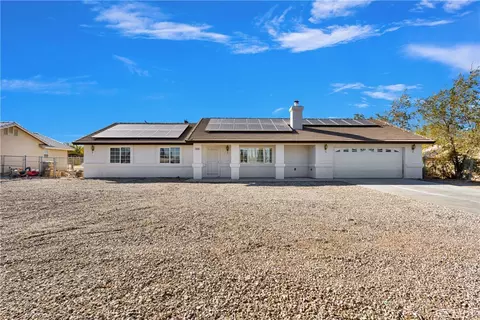 9986 Hemlock Ave, Hesperia, CA 92345