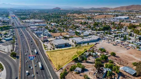 101 W La Cadena Dr, Riverside, CA 92501 photo 8