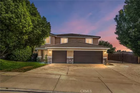 7807 Santa Angela St, Highland, CA 92346