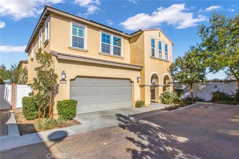 30374 Village Knoll Dr, Menifee, CA 92584