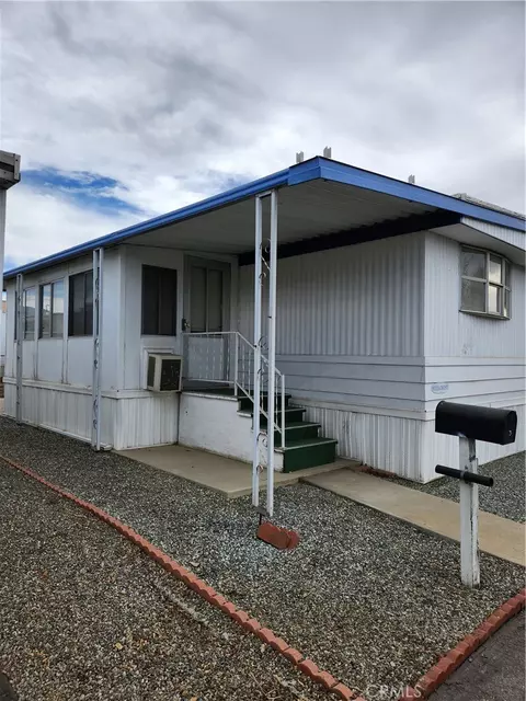 999 S Santa Fe Ave #3, San Jacinto, CA 92583