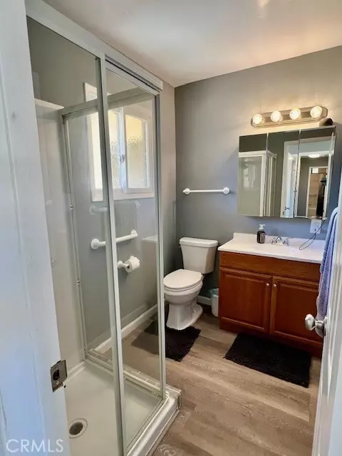 Bath - 5485 Bushnell Ave, Riverside, CA 92505 photo 1 of 3