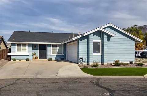 28676 Berwick Ln, Highland, CA 92346