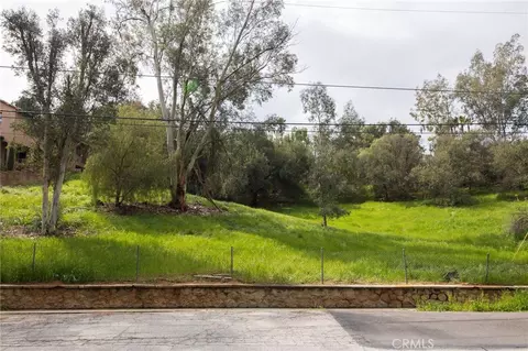 1702 Dwight St, Redlands, CA 92373 photo 3