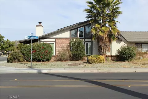 3122 W Devonshire Ave, Hemet, CA 92545