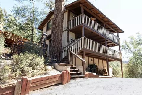 961 Villa Grove Ave, Big Bear City, CA 92314