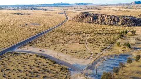 2 Highway 18, Apple Valley, CA 92307 photo 5