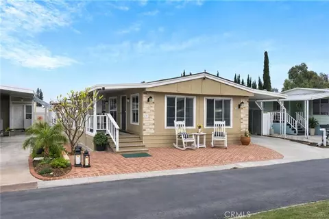 1383 Thornwood, Corona, CA 92882