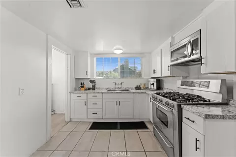 Kitchen - 520 W Randall Ave, Rialto, CA 92376 photo 1 of 1