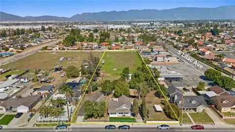 View/Area - 520 W Randall Ave, Rialto, CA 92376 photo 2 of 5