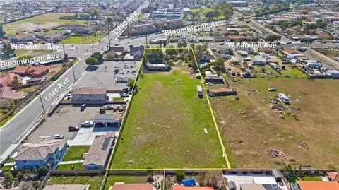 View/Area - 520 W Randall Ave, Rialto, CA 92376 photo 4 of 5