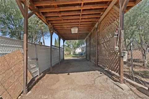 Exterior - 520 W Randall Ave, Rialto, CA 92376 photo 4 of 9