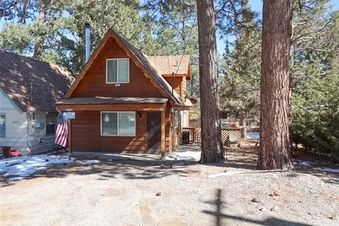 631 Los Angeles Ave, Sugarloaf, CA 92386