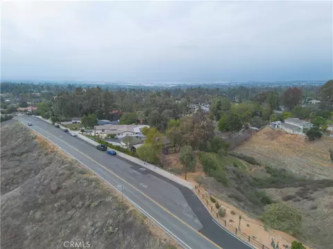 848 W Sunset Dr, Redlands, CA 92373 photo 6