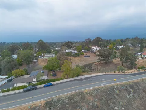 848 W Sunset Dr, Redlands, CA 92373 photo 5
