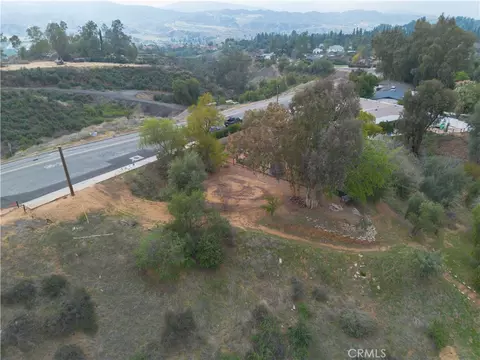848 W Sunset Dr, Redlands, CA 92373 photo 2