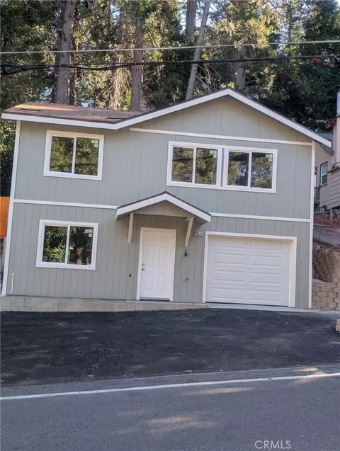 23511 Lake Dr, Crestline, CA 92325