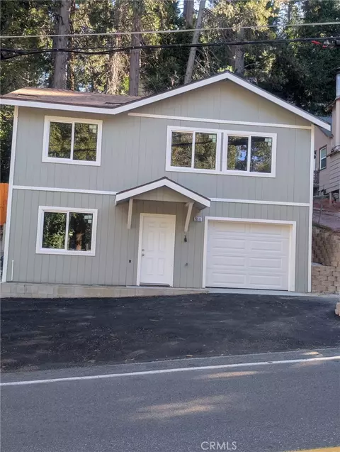 23511 Lake Dr, Crestline, CA 92325